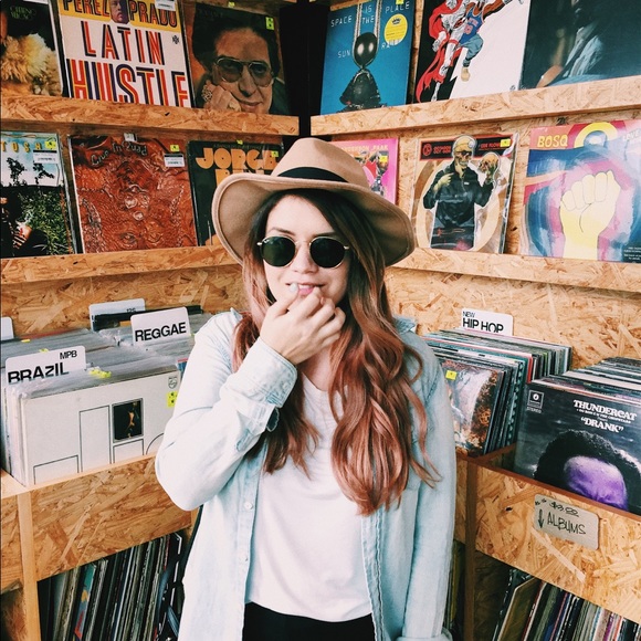 Meet your Posher, Veronica - Picture 4 of 8